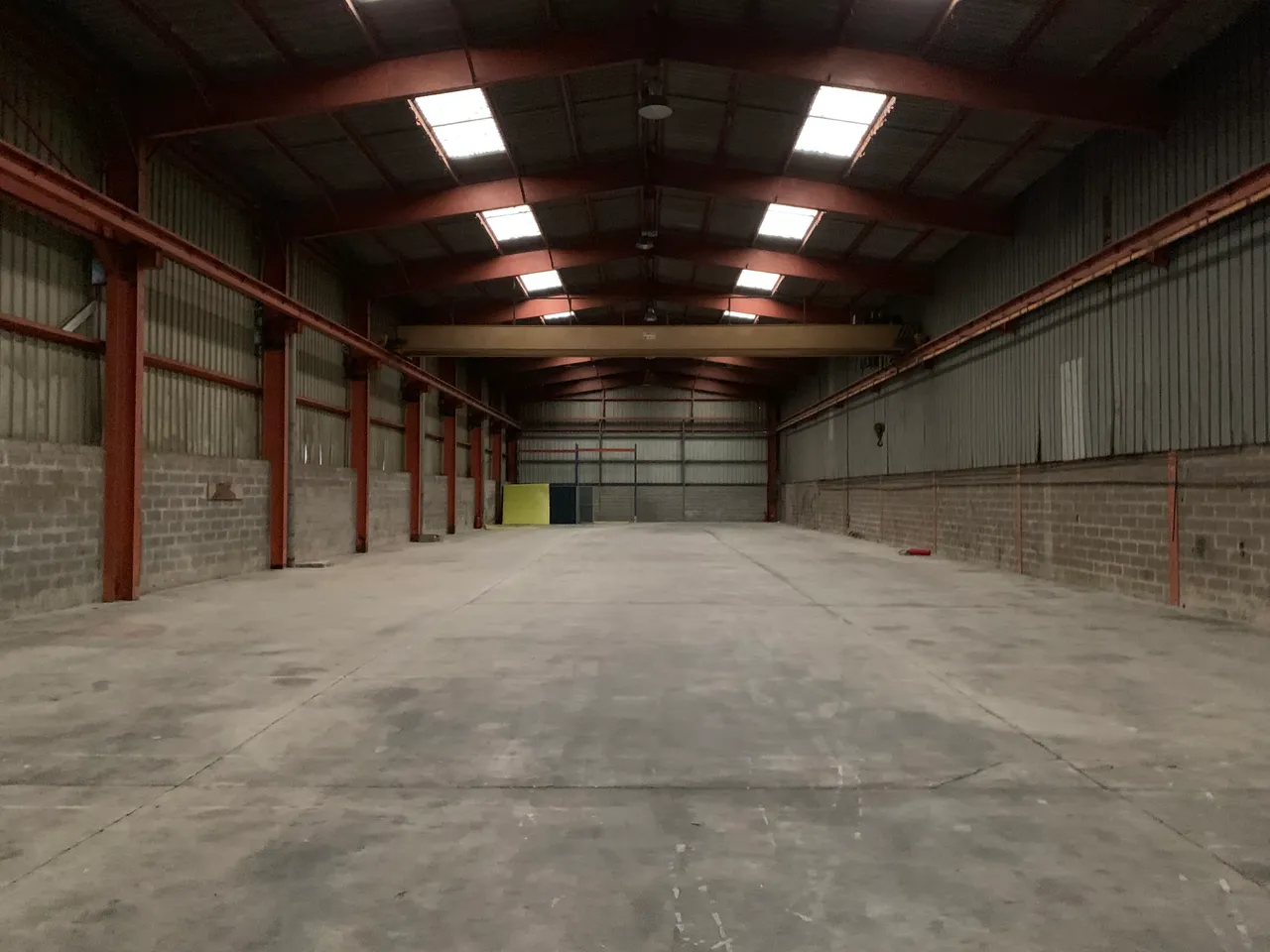 logistics - Light Industrial Premises / Offices For Rent - gallery - 3