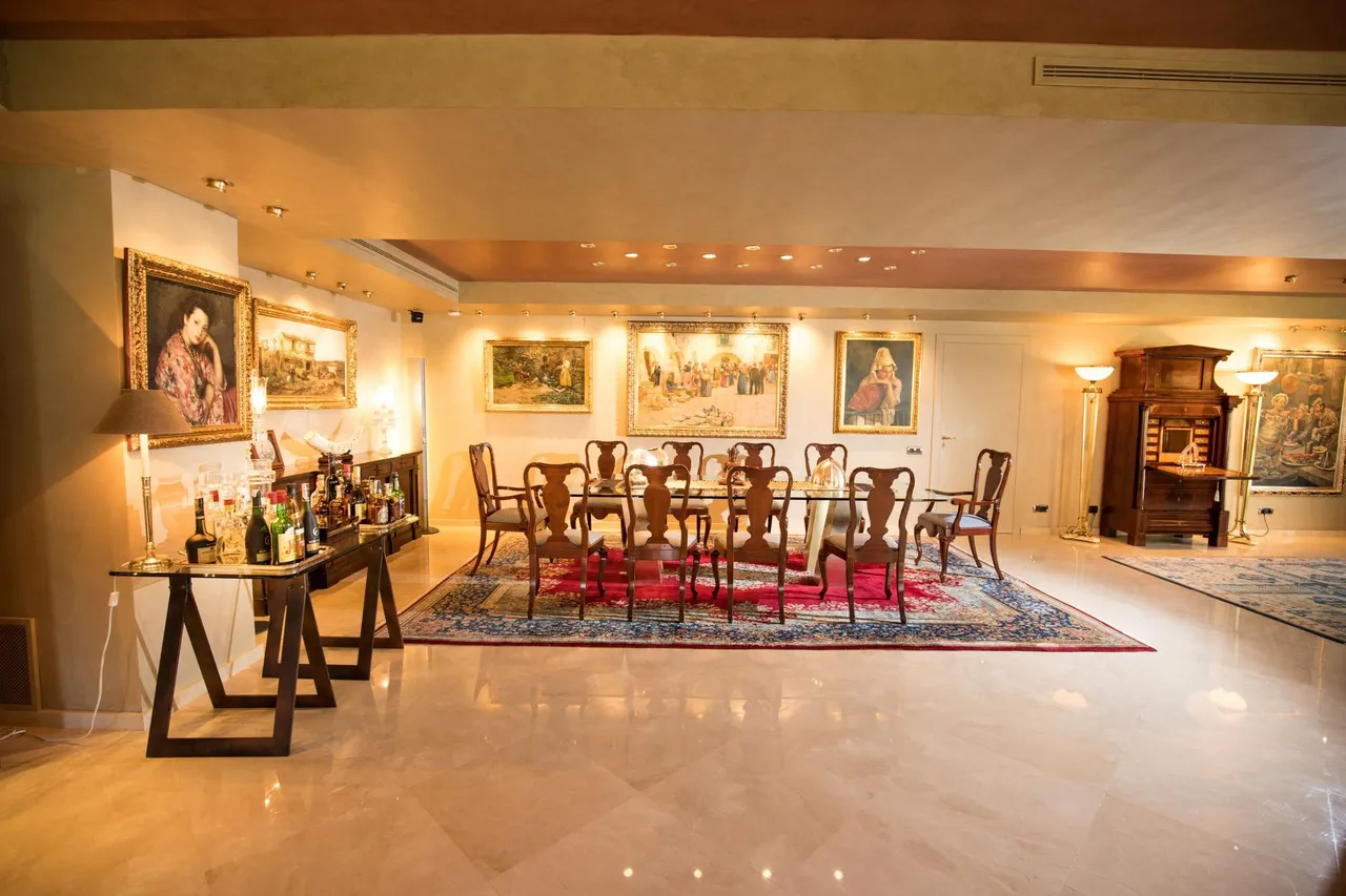 living - Villa de 990m² en venta en Terramar, Barcelona - gallery - 9