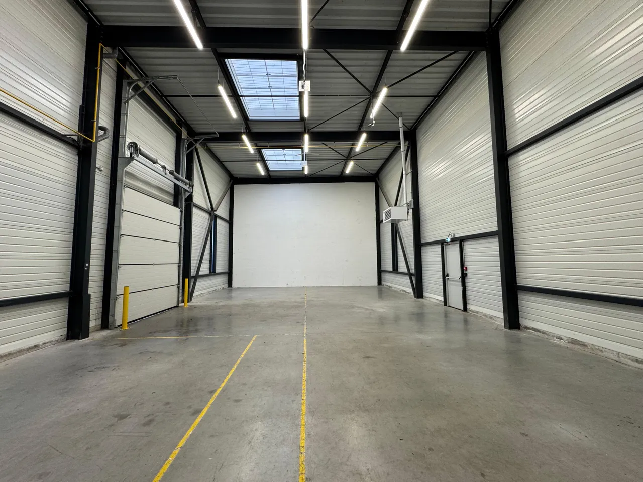 logistics - Activités / Bureaux À Louer - gallery - 3