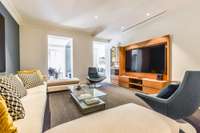 living - Piso de 220m² en alquiler en Chueca - Justicia, Madrid - gallery thumbnail - 3