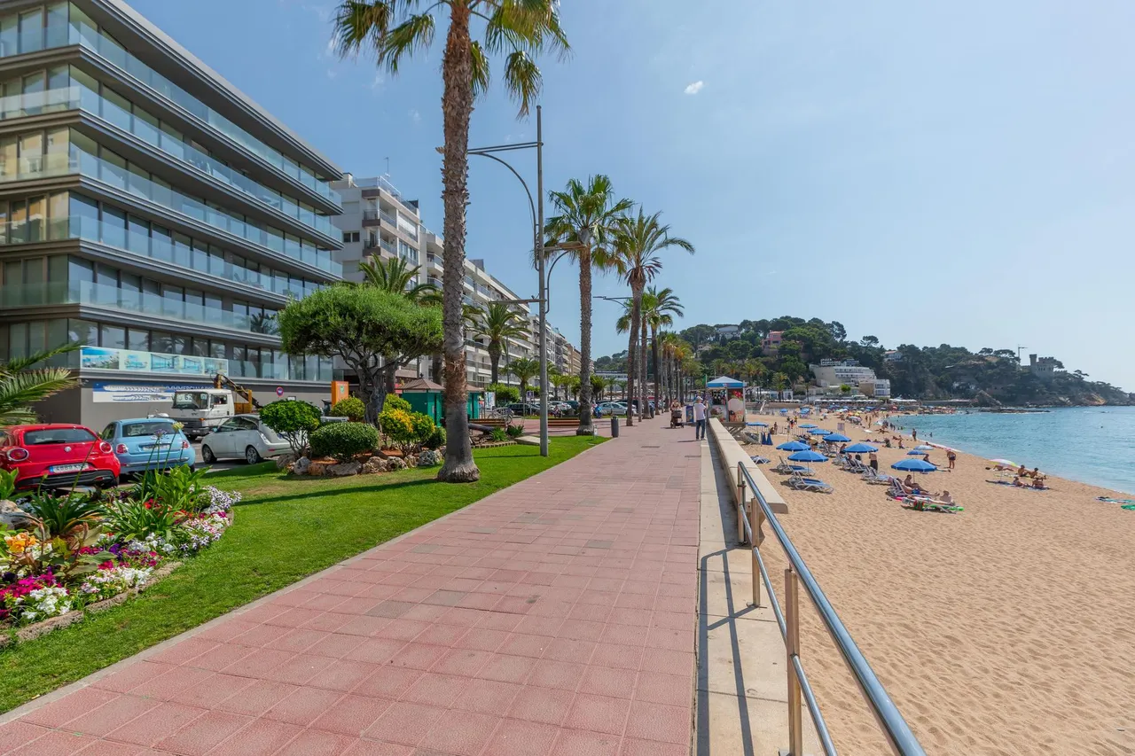 living - Infinity Lloret - gallery - 3