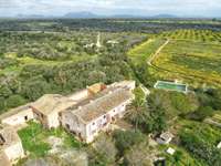 living - Casa rural de 1,767m² con 700m² de jardín en venta en Llucmajor - gallery thumbnail - 2