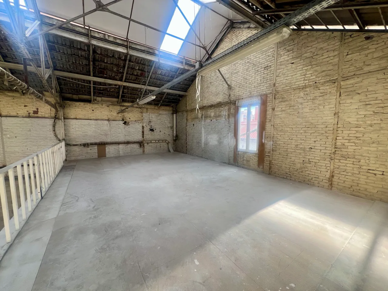 logistics - Light Industrial Premises / Offices For Rent - gallery - 7