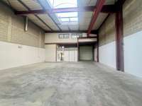 logistics - Activités / Bureaux À Louer - gallery thumbnail - 2