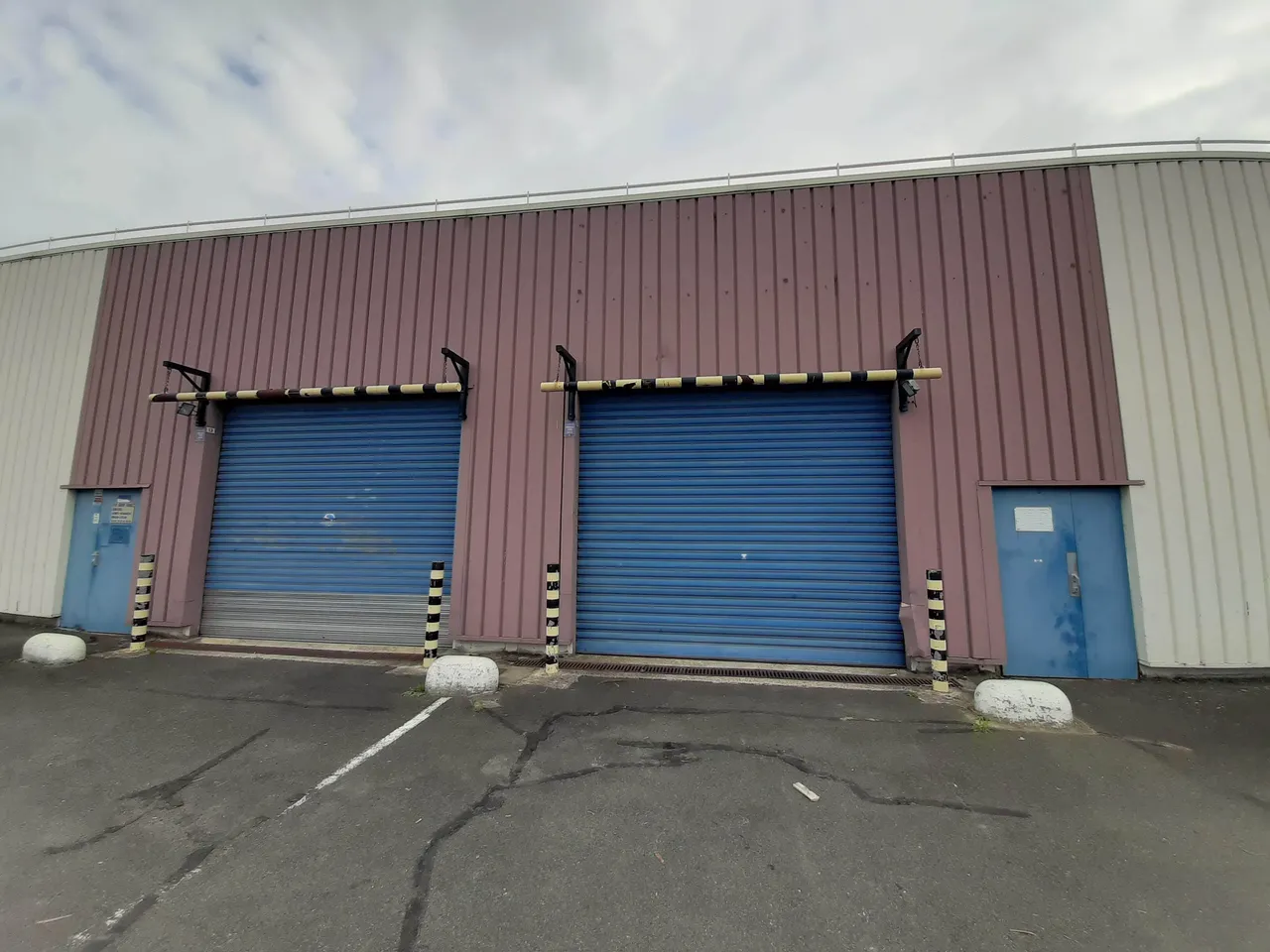 logistics - Light Industrial Premises / Offices For Rent - gallery - 10