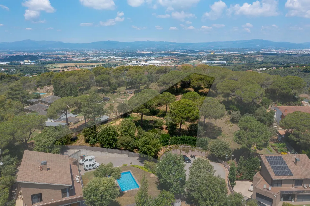 living - Parcela de 2,258m² en venta en Vallromanes, Barcelona - gallery - 2