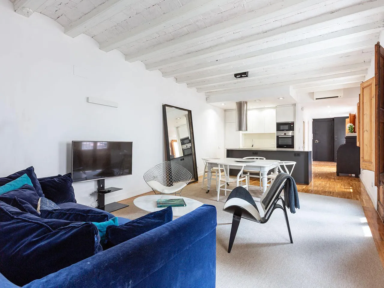 living - Piso de 101m² en venta en El Raval, Barcelona - gallery - 3