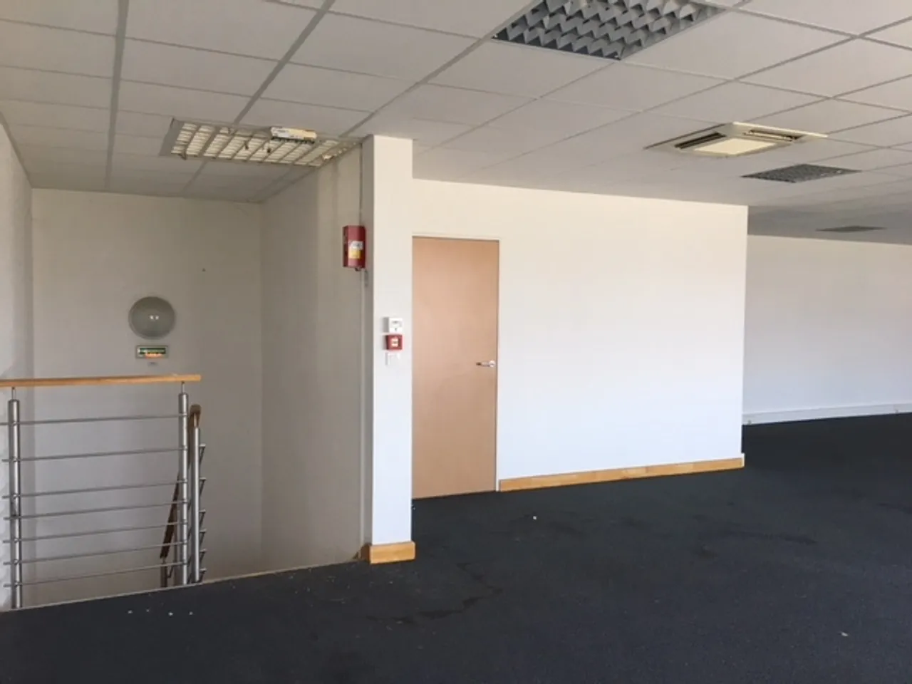 logistics - Entrepôt Logistique À Louer - gallery - 5