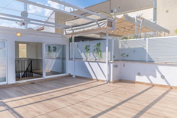 living - 166m² penthouse for sale in Pacifico, Madrid - featured