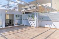 living - 166m² penthouse for sale in Pacifico, Madrid - gallery thumbnail - 1