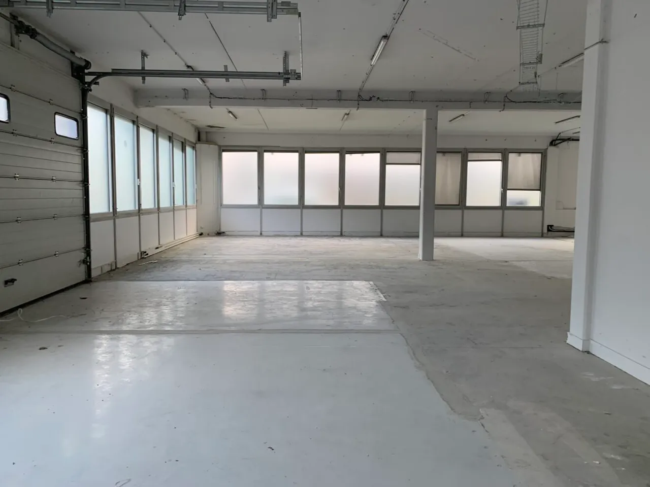 logistics - Activités / Bureaux À Louer - gallery - 3