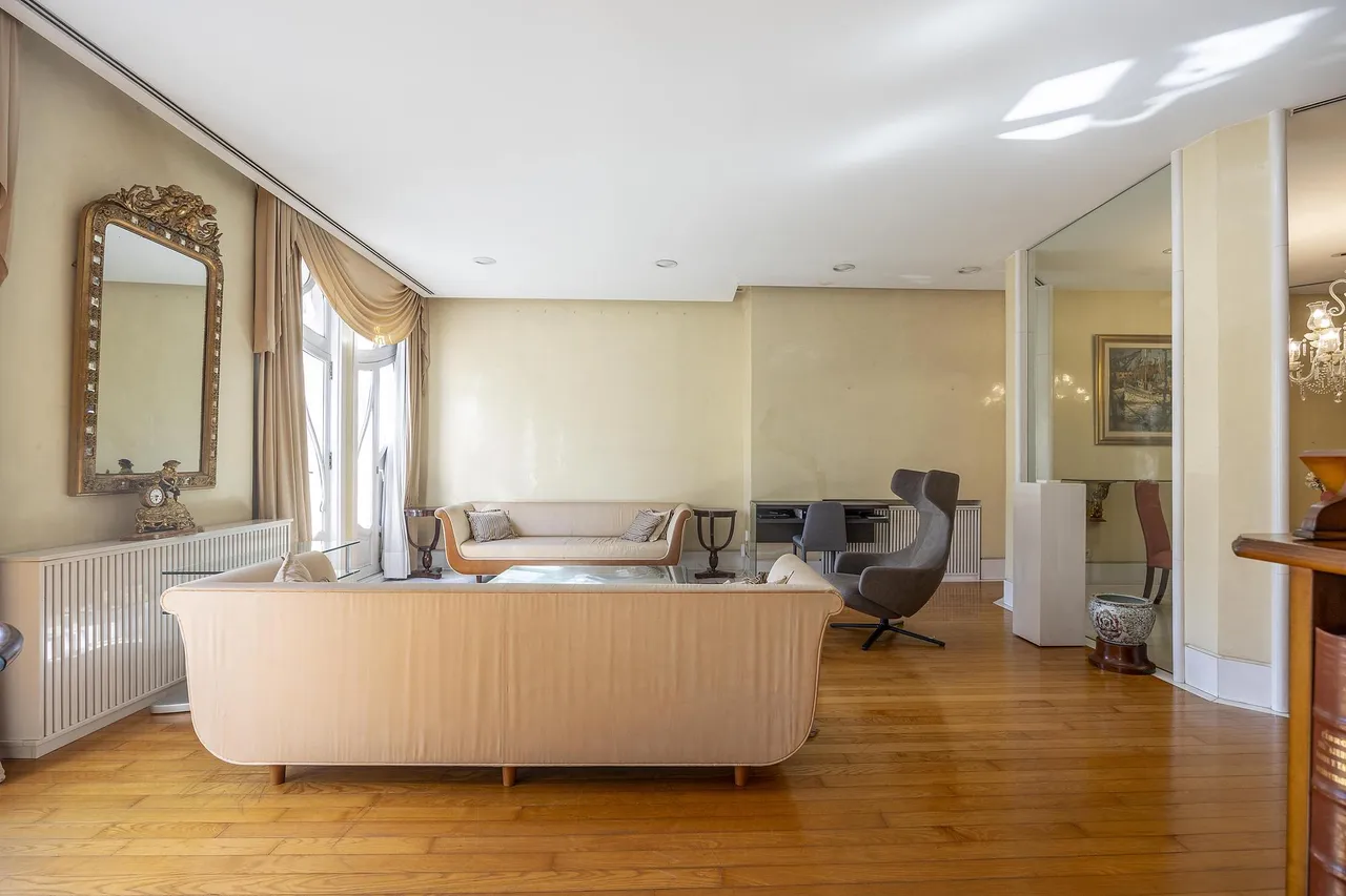 living - Piso de 398m² con 30m² terraza en venta en El Pla del Remei - gallery - 9
