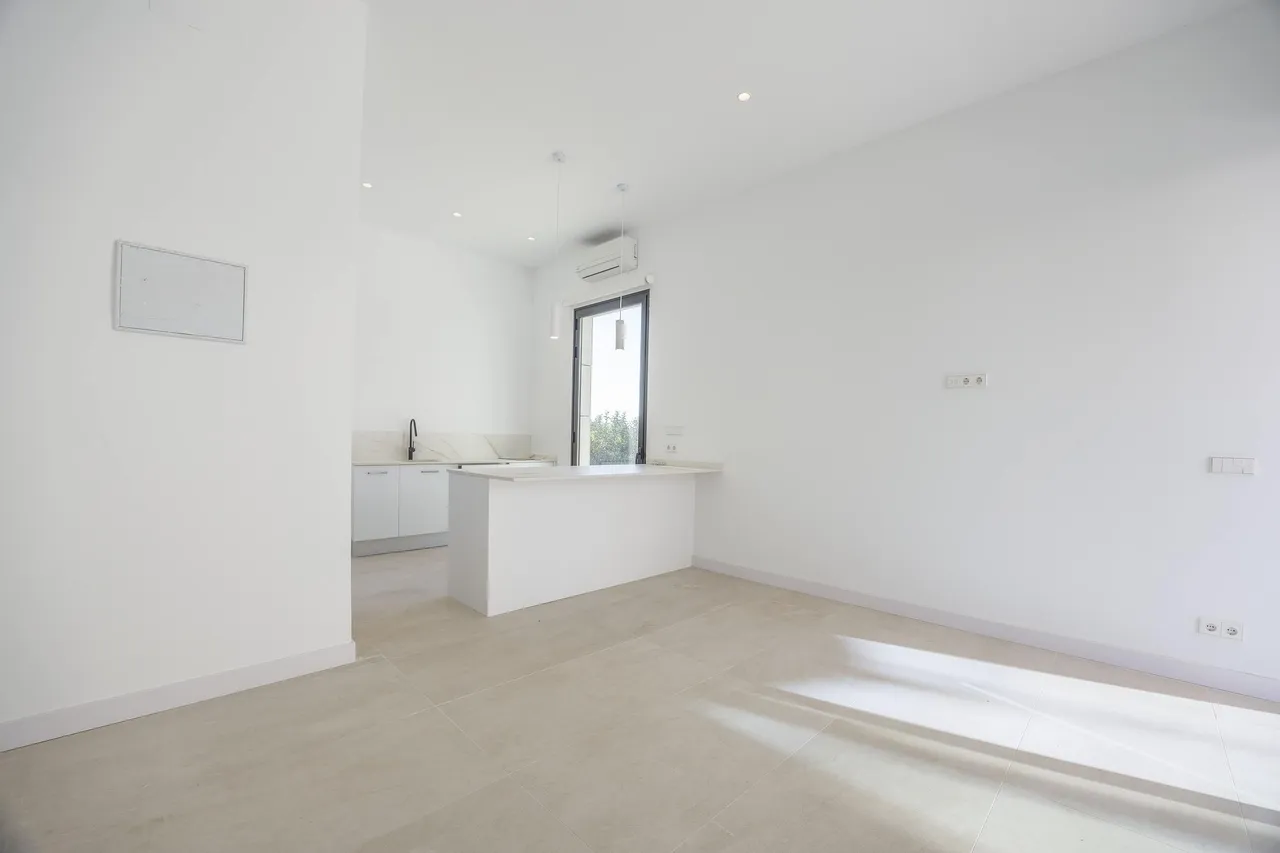living - Casa / villa de 390m² con 1,129m² de jardín en venta en Los Monasterios - gallery - 9