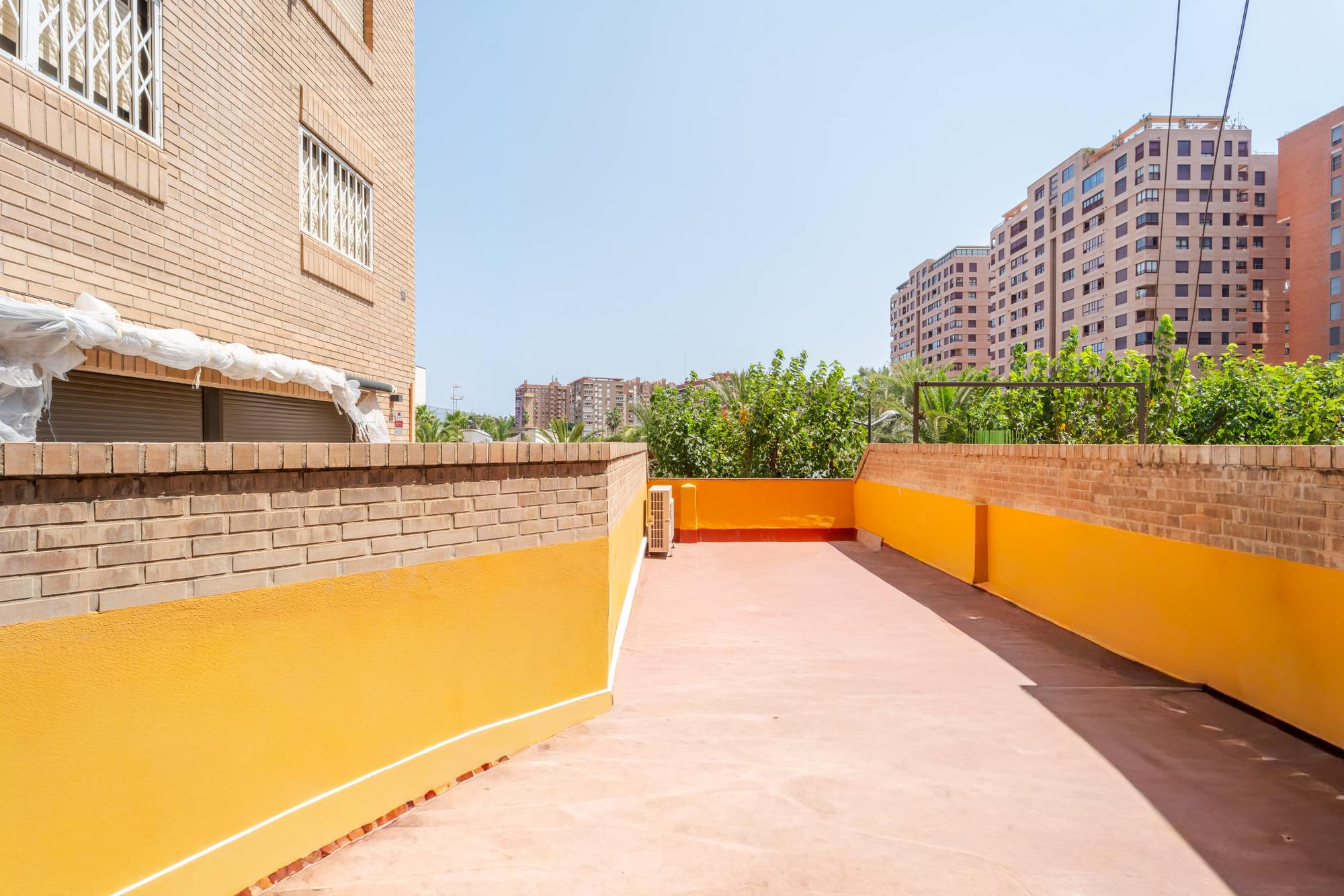 living - Piso de 118m² con 45m² terraza en venta en El Pla del Real - gallery thumbnail - 7