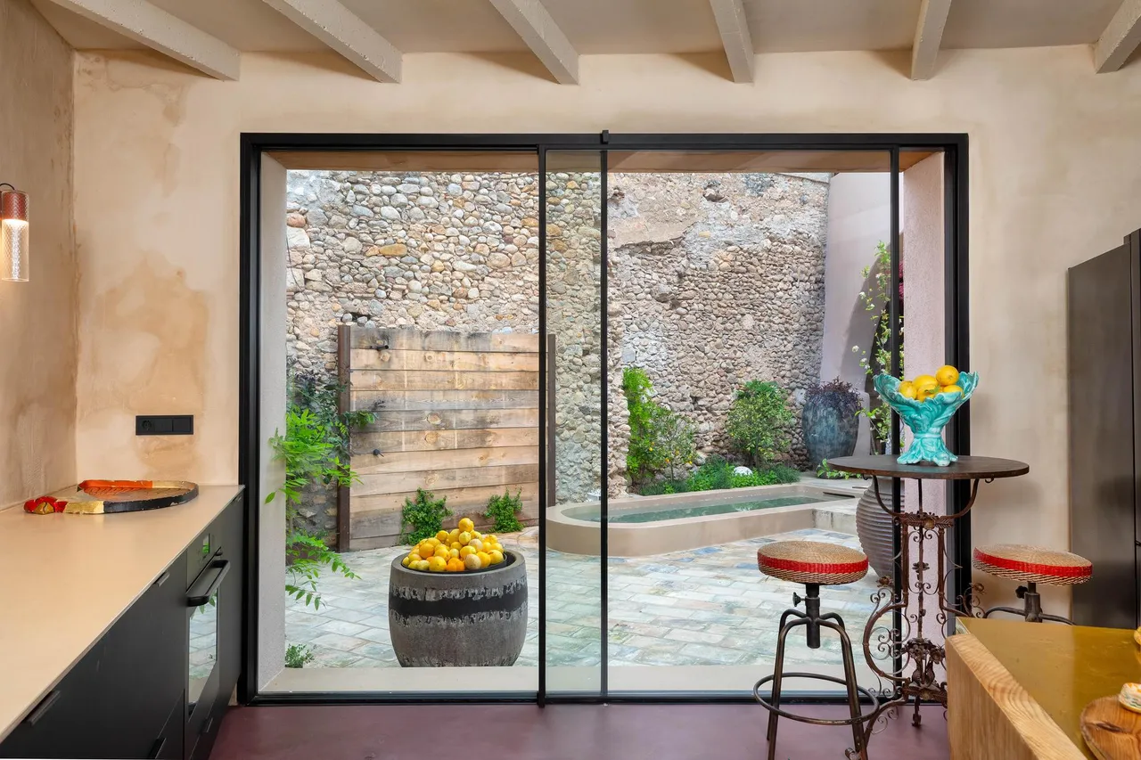 living - 374m² masia for sale in Alt Empordà, Girona - gallery - 8