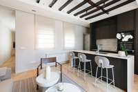 living - 143m² apartment for rent in Castellana, Madrid - gallery thumbnail - 4