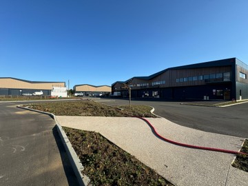logistics - Light Industrial Premises / Offices For Sale - featured