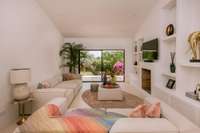 living - Casa / villa de 450m² en venta en Ibiza ciudad - gallery thumbnail - 10