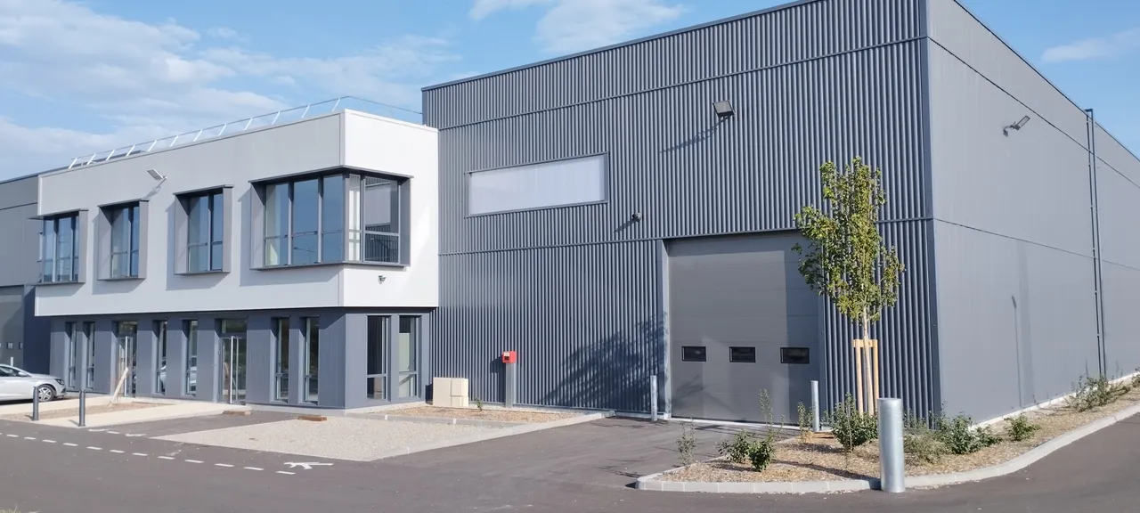 logistics - Light Industrial Premises / Offices For Rent - gallery - 4