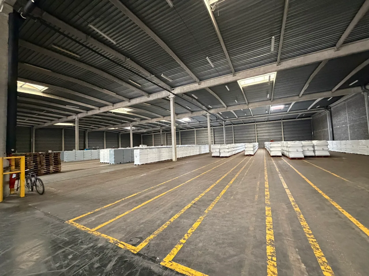 logistics - Warehouse / Offices For Rent - gallery - 5