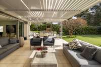 living - 334m² house / villa with 300m² garden for sale in Pedralbes - gallery thumbnail - 9