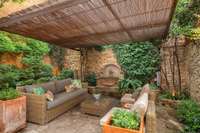 living - Casa rural de 196m² con 40m² de jardín en venta en Baix Empordà - gallery thumbnail - 7