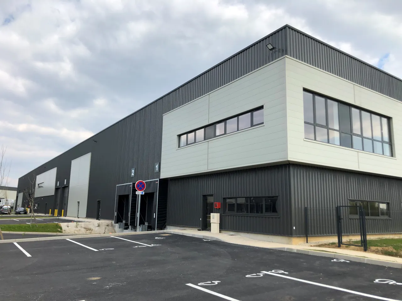 logistics - Activités / Bureaux À Louer - gallery - 3