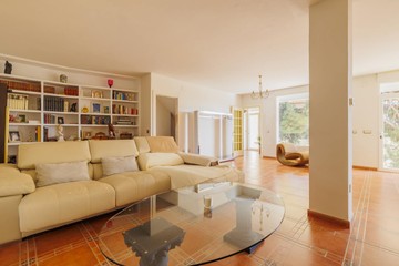 living - Casa / villa de 368m² en venta en Sierra de Madrid, Madrid - featured