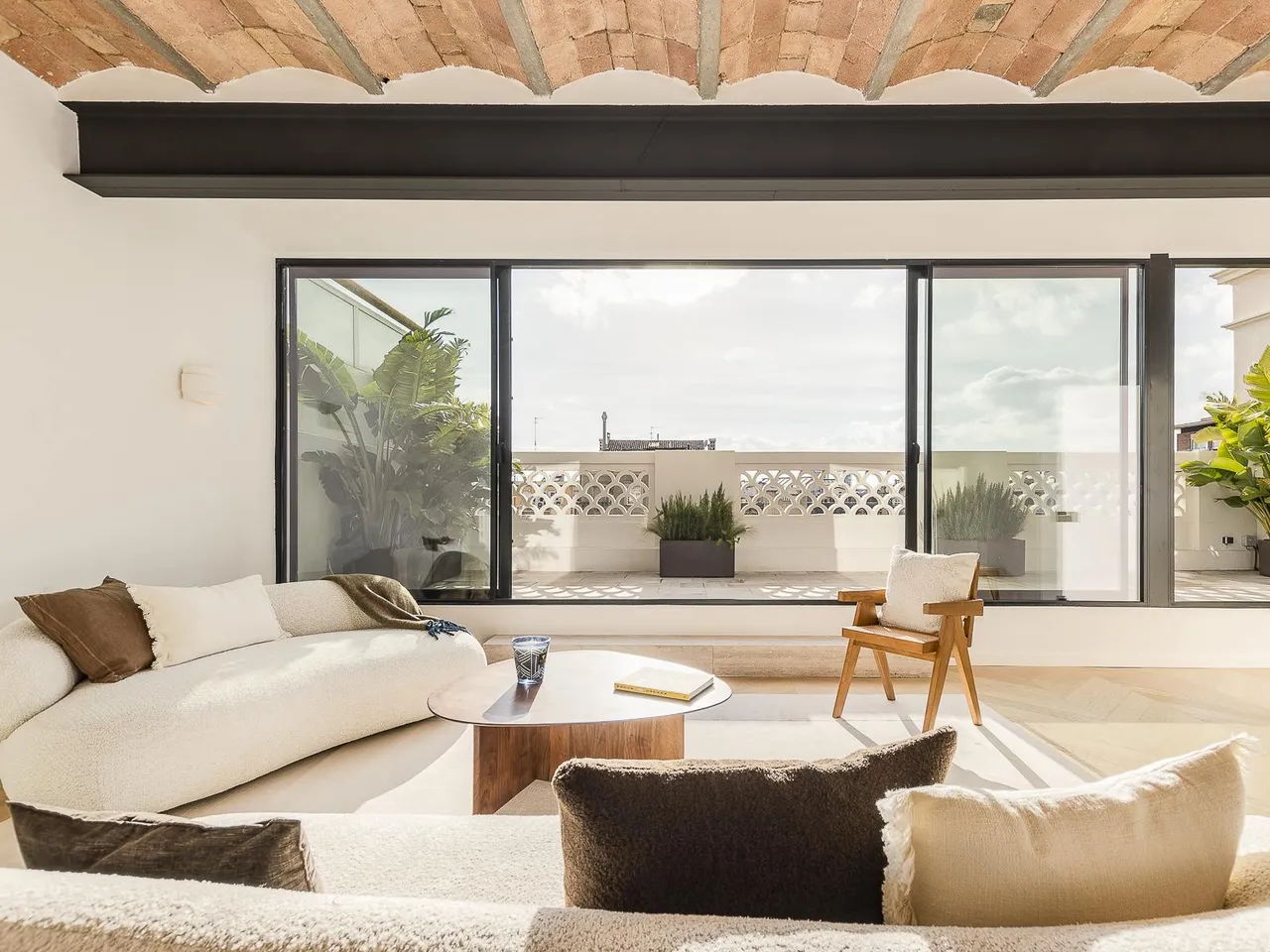 living - 186m² penthouse with 27m² terrace for sale in Eixample Right - gallery - 5