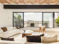 living - Ático de 186m² con 27m² terraza en venta en Eixample Derecho - gallery thumbnail - 5