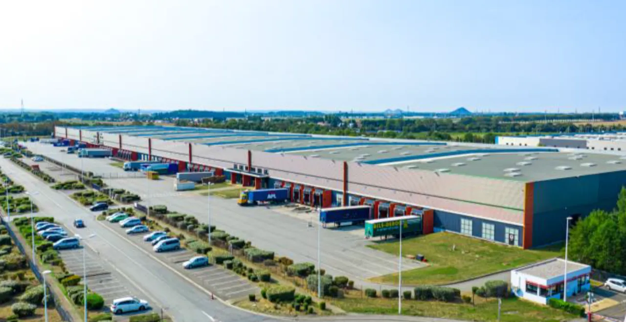 logistics - Logistics Warehouse For Rent - gallery - 3