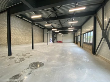 logistics - Light Industrial Premises / Offices For Rent - featured