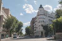living - Piso de 252m² en venta en Almagro, Madrid - gallery thumbnail - 9