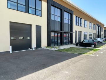 logistics - Activités / Bureaux À Louer - featured