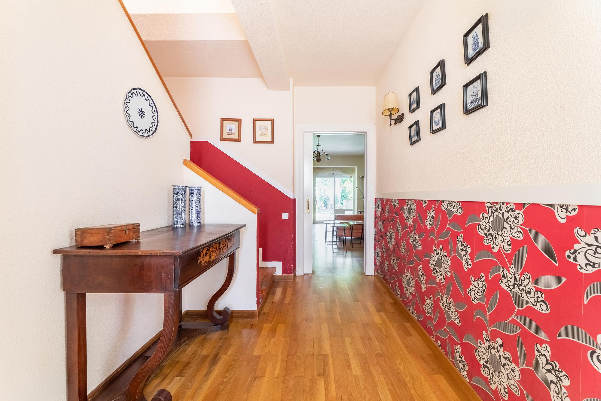 living - 169m² house / villa for sale in Majadahonda, Madrid - gallery thumbnail - 6