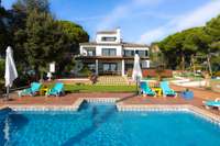 living - Casa / villa de 346m² en venta en Arenys de Munt, Barcelona - gallery thumbnail - 1