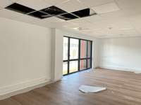logistics - Activités / Bureaux À Louer - gallery thumbnail - 8