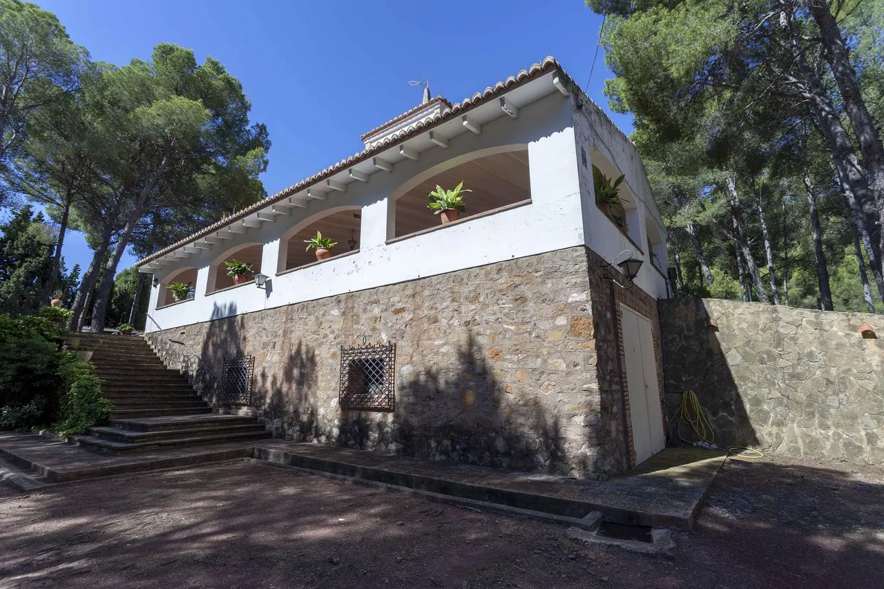 living - 367m² house / villa for sale in Bétera, Valencia - gallery - 5