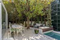 living - Casa / villa de 342m² en venta en Conde de Orgaz y Piovera - gallery thumbnail - 2