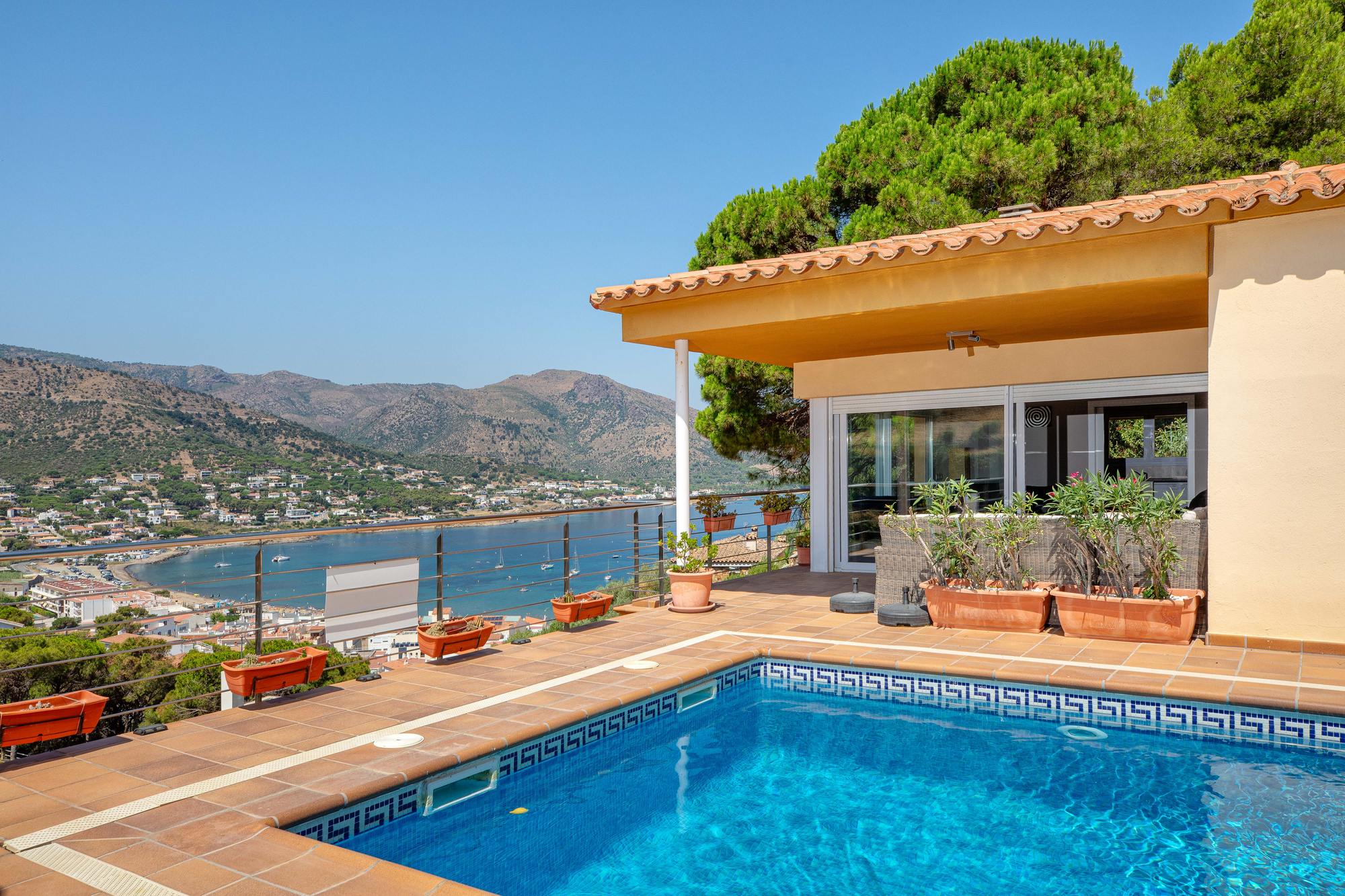 living - Casa / villa de 605m² en venta en El Port de la Selva - gallery thumbnail - 2