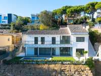 living - 326m² house / villa for sale in Cabrils, Barcelona - gallery thumbnail - 1