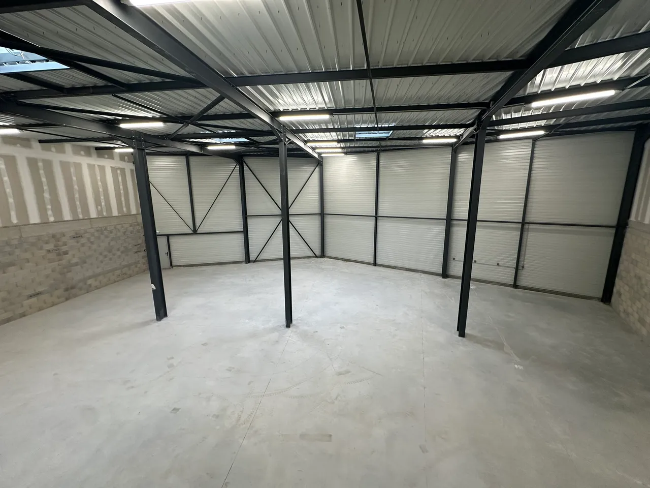 logistics - Activity Facility For Rent - For Sale - gallery - 7