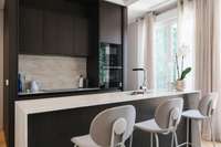 living - 143m² apartment for rent in Castellana, Madrid - gallery thumbnail - 8