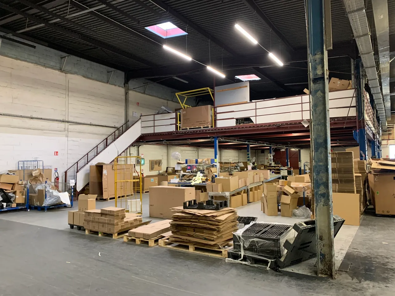 logistics - Light Industrial Premises / Offices For Rent - gallery - 5