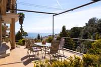 living - 290m² house / villa for sale in Premià de Dalt, Barcelona - gallery thumbnail - 3