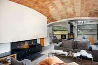 living - Casa rural de 595m² en venta en Baix Empordà, Girona - gallery thumbnail - 4