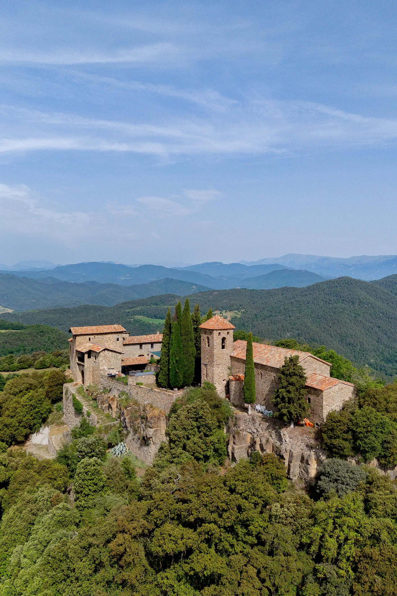living - Castillo / palacio de 784m² en venta en La Garrotxa, Girona - gallery - 7