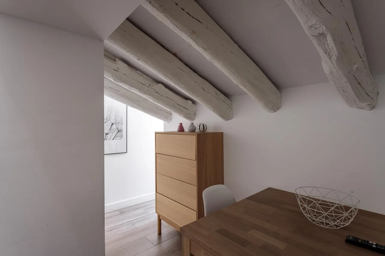 living - Piso de 35m² en alquiler en Sol, Madrid - gallery - 7