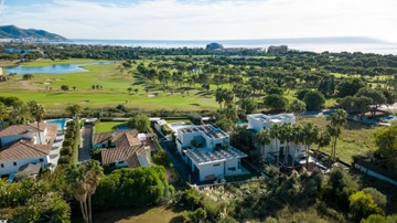 living - Casa / villa de 550m² en venta en Terramar, Barcelona - featured