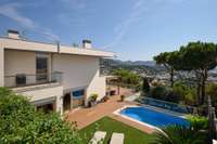 living - Casa / villa de 460m² en venta en Premià de Dalt, Barcelona - gallery thumbnail - 4